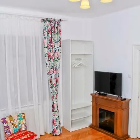 Bright In The Heart Of The With Netflix Βουκουρέστι