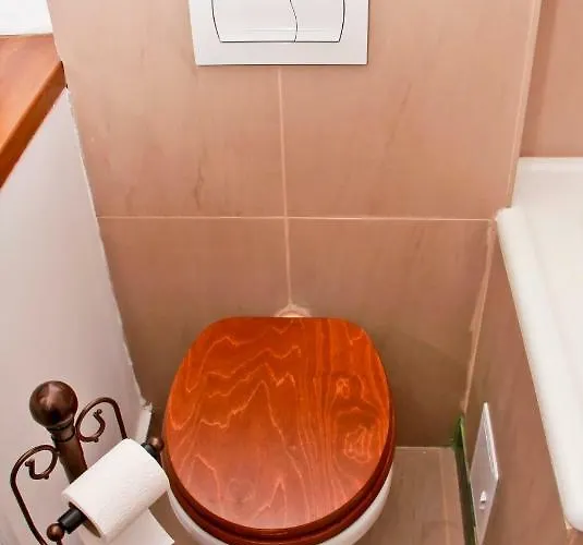 Bright In The Heart Of The With Netflix 布加勒斯特