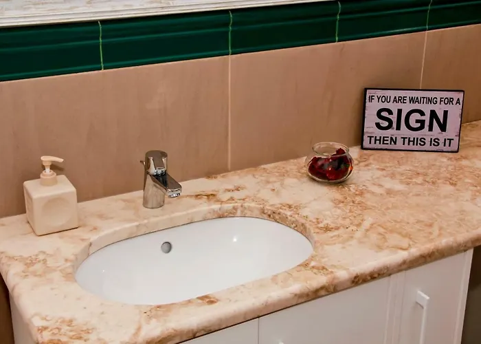 Bright In The Heart Of The With Netflix アパート *