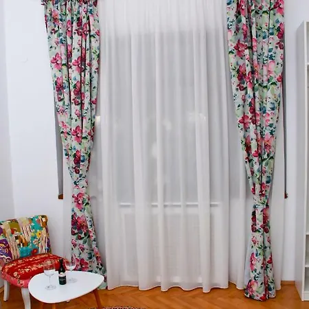 Apartamento Bright In The Heart Of The With Netflix *